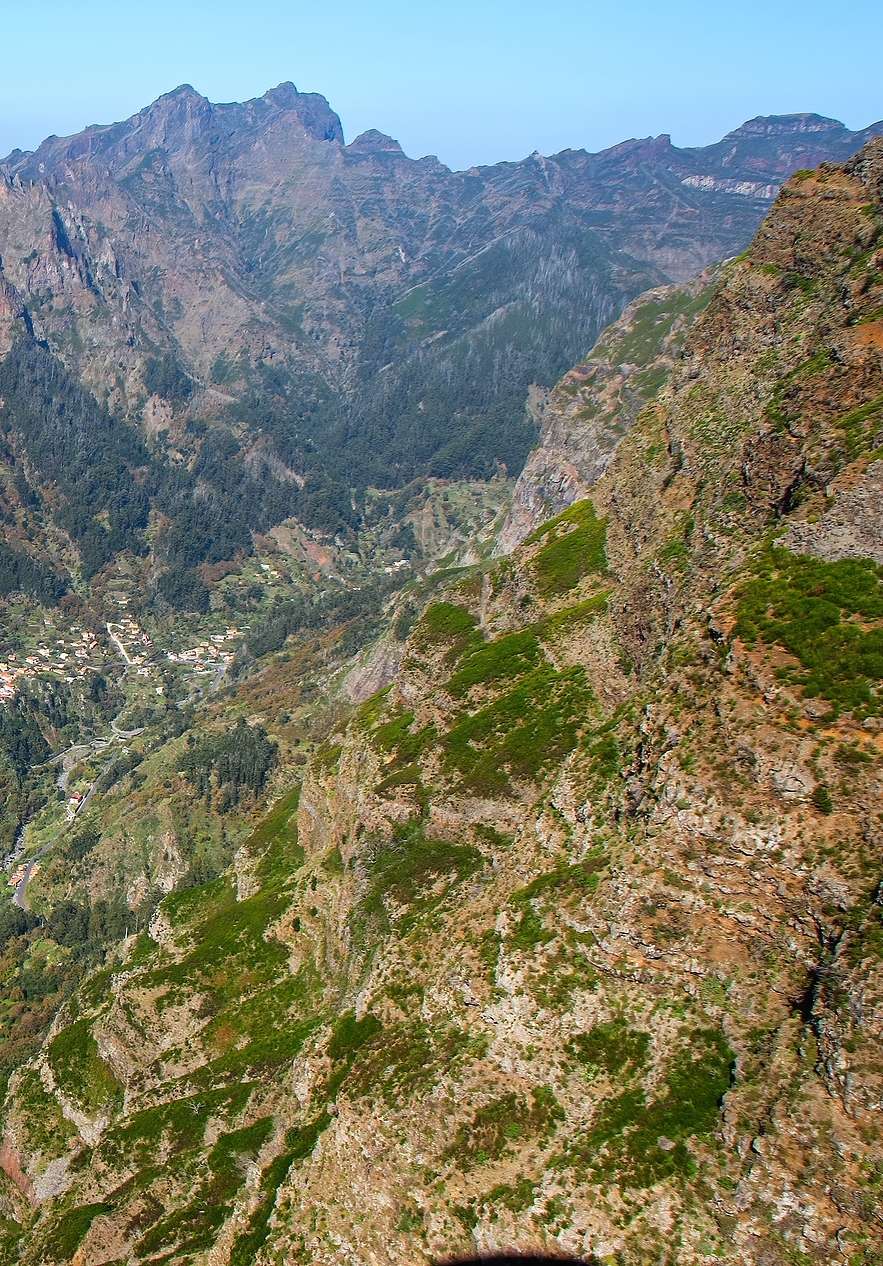 Hospédate en Pestana Fisherman Village y descubre la belleza del Curral das Freiras en Madeira