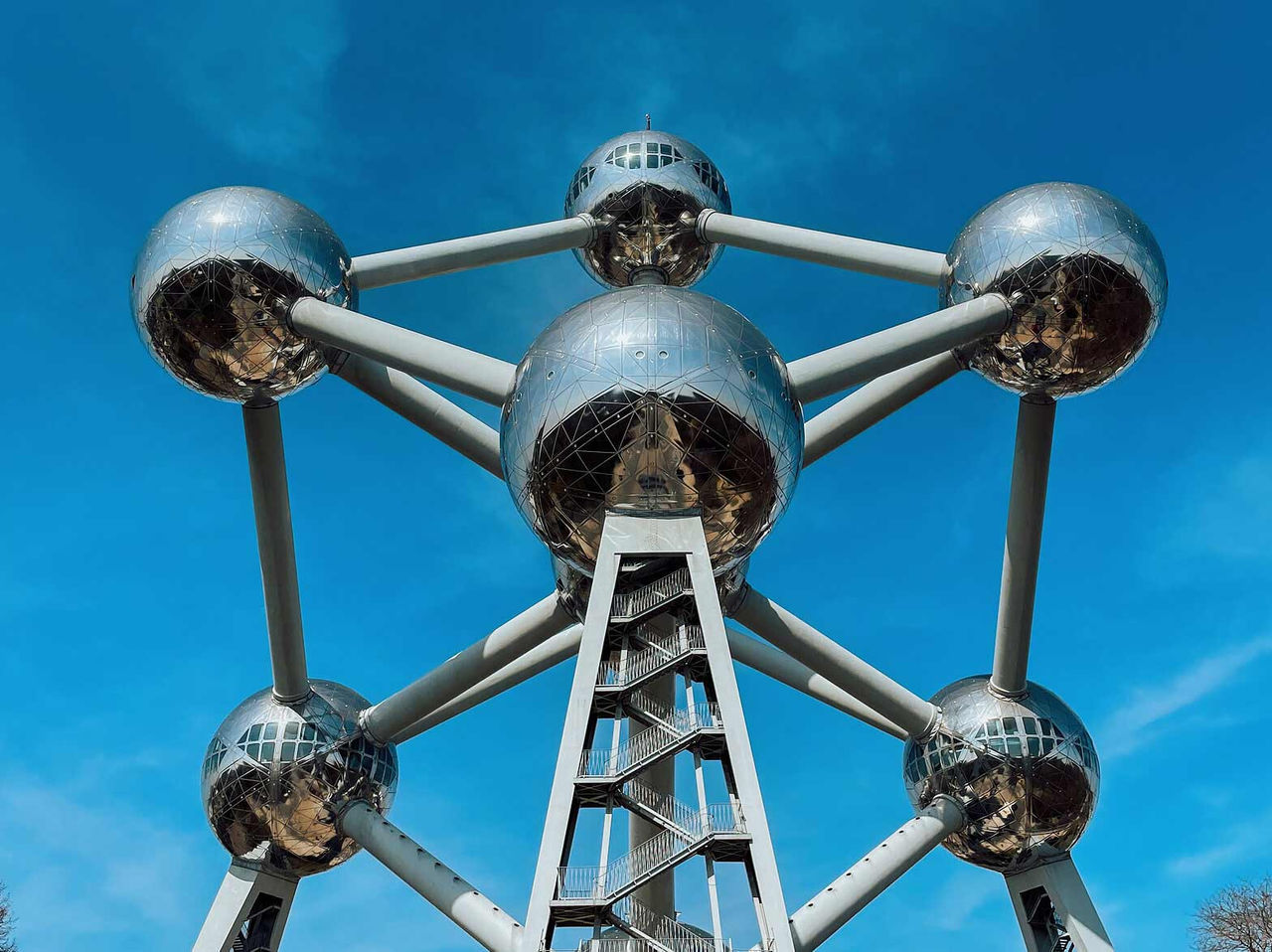 Fique num Hotel em Bruxelas, na Bélgica, perto do centro da cidade e descubra o famoso edifício Atomium