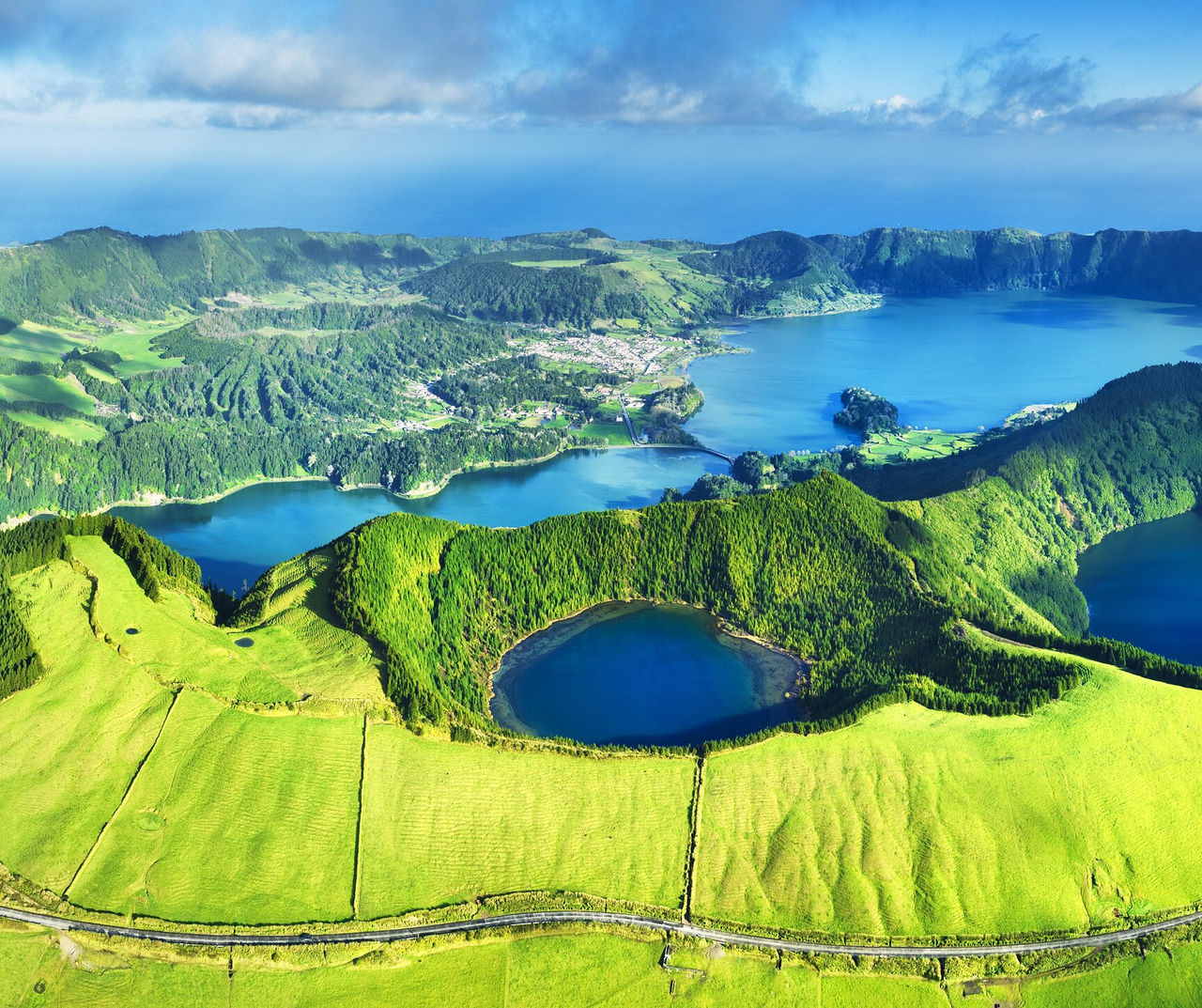Fique num hotel Pestana nos Açores e conecte-se com a natureza, caminhando por trilhos com paisagens deslumbrantes 