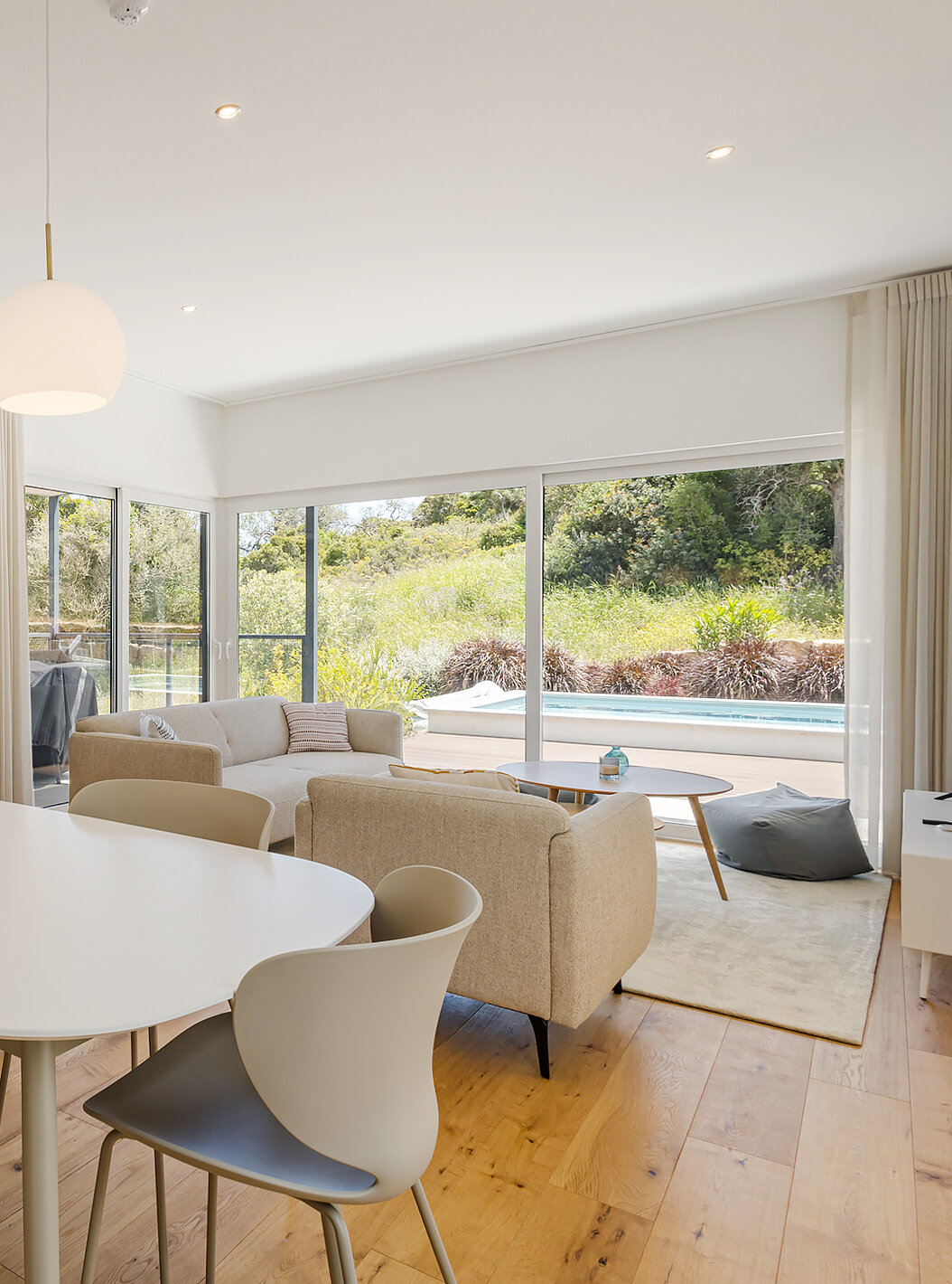 The Premium Villa 3 Bedroom - 5 Adults at Pestana Valley Nature Village has several sofas with an outside view