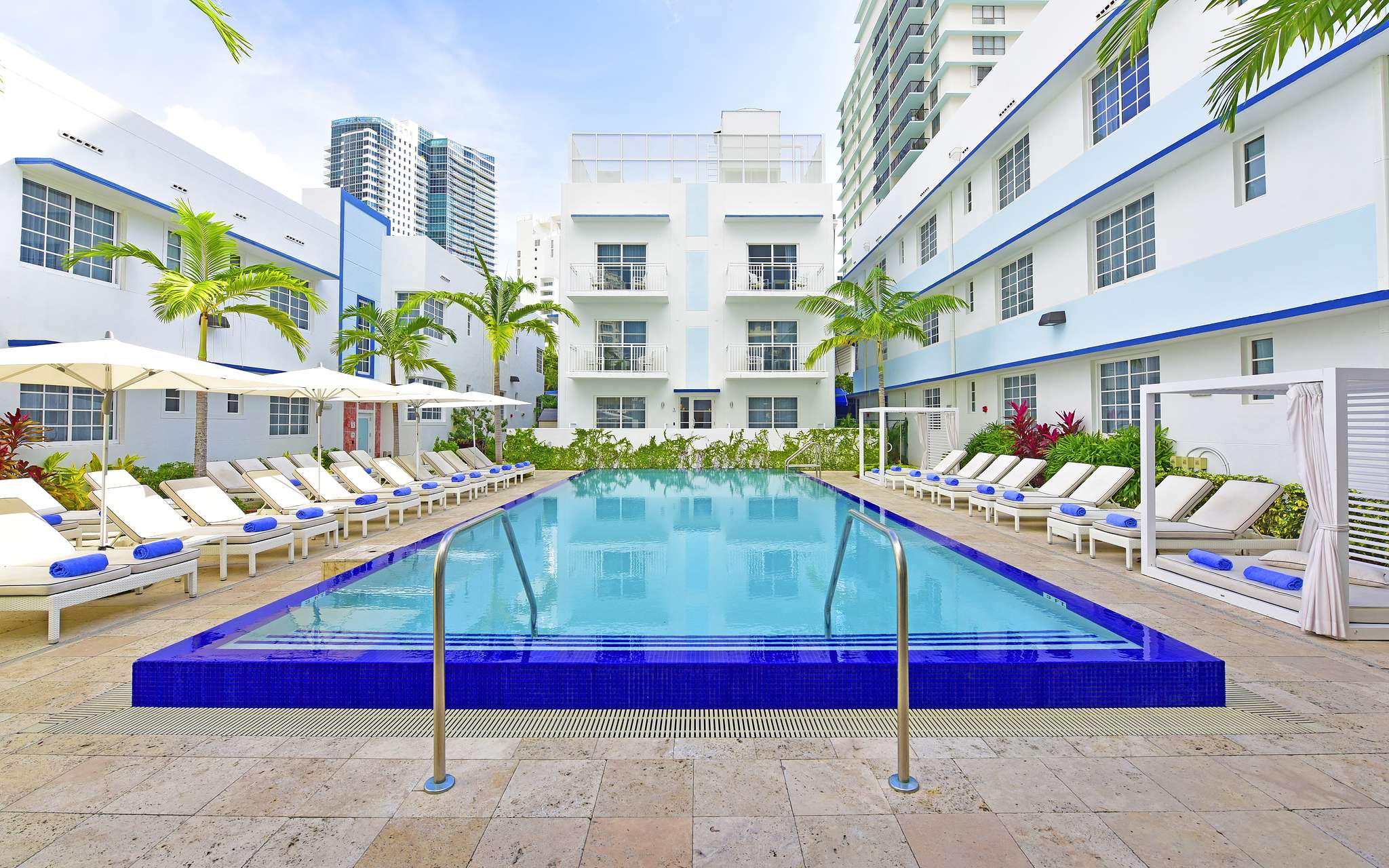 Zwembadzicht Pestana Miami South Beach, 4-sterren boetiekhotel in Miami Beach