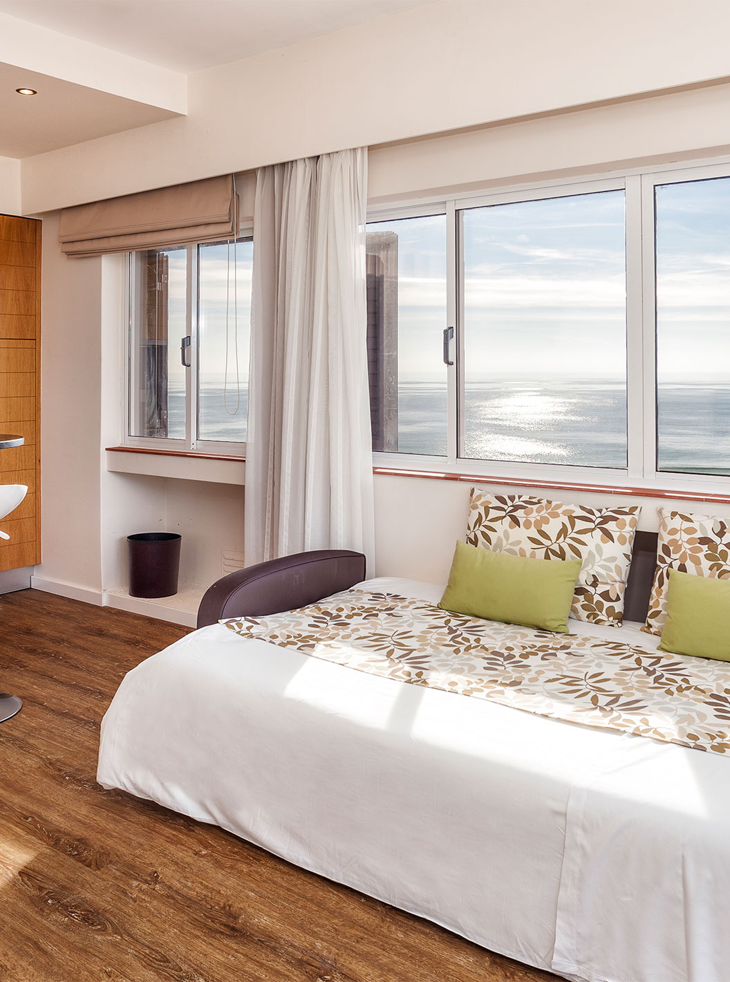 O Estúdio Vista Mar do Pestana Alvor Atlântico está equipado com uma kitchenette com vista para o mar