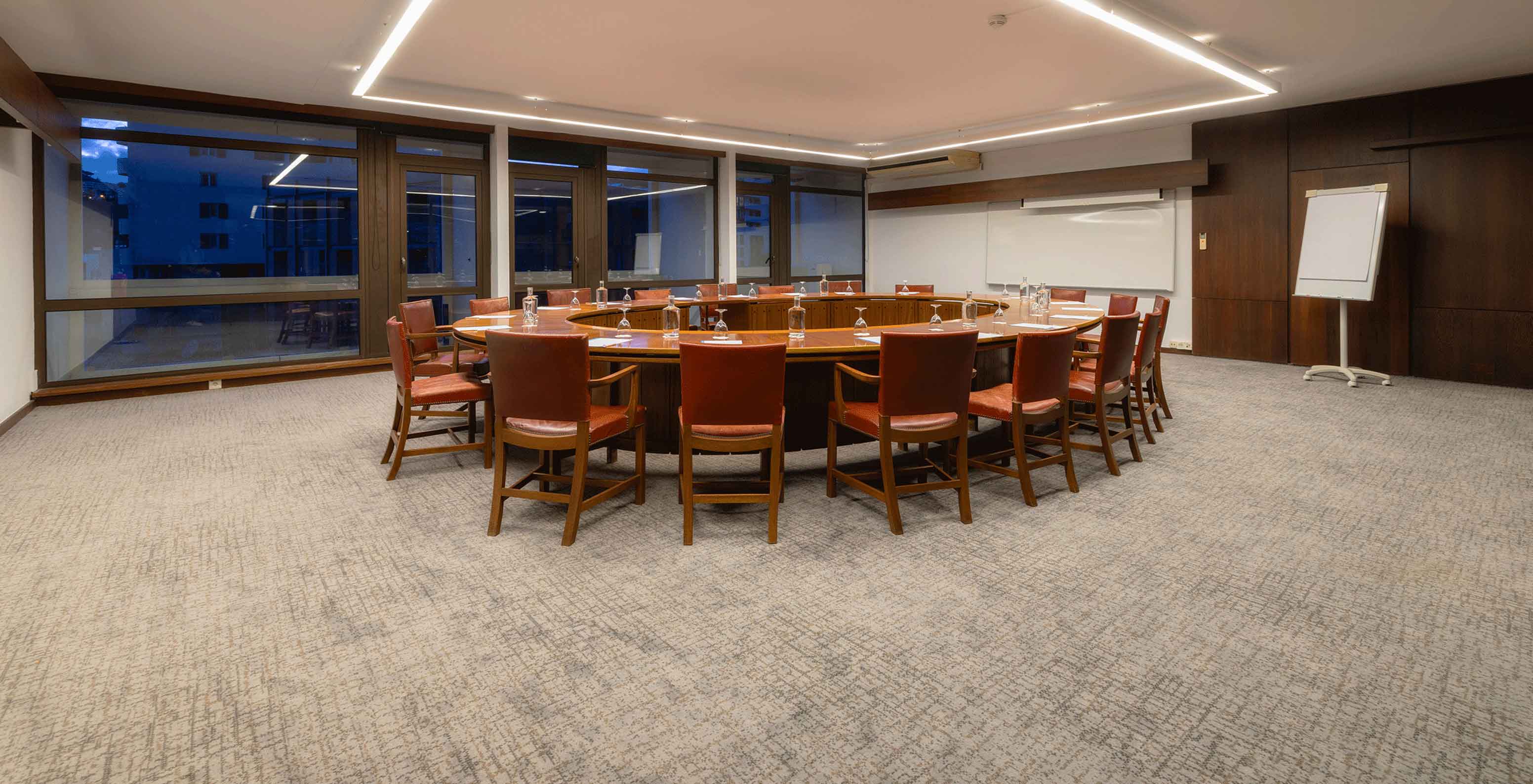 Sala de Reuniões do Pestana Casino Park, Hotel no Funchal em Frente ao Mar, com Spa e Piscina