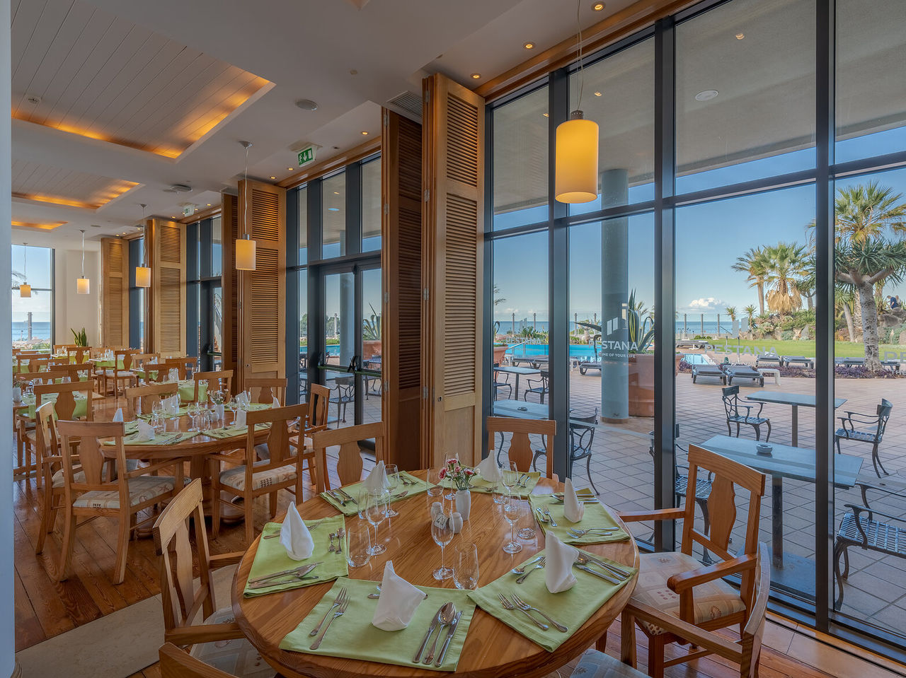 The Cabo Girão at a 5-star Funchal hotel has a dining room with sea view